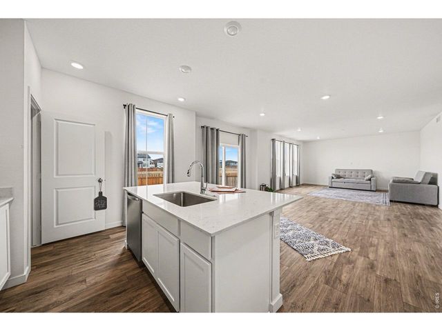 5548 Runge Ct, Timnath, CO 80547