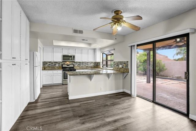 1141 Via Antibes, Redlands, CA 92374
