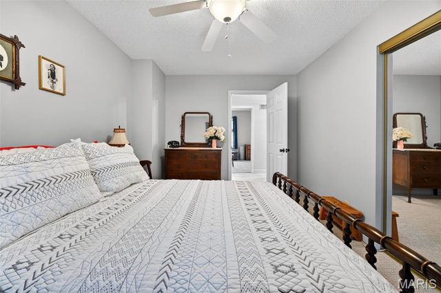 1422 Cobblestone Drive, St Charles, MO 63304