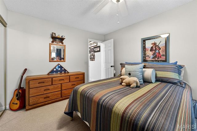 1422 Cobblestone Drive, St Charles, MO 63304