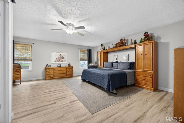 1422 Cobblestone Drive, St Charles, MO 63304