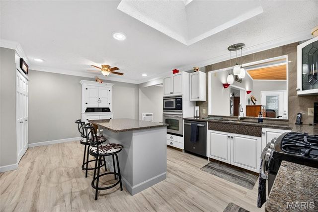 1422 Cobblestone Drive, St Charles, MO 63304