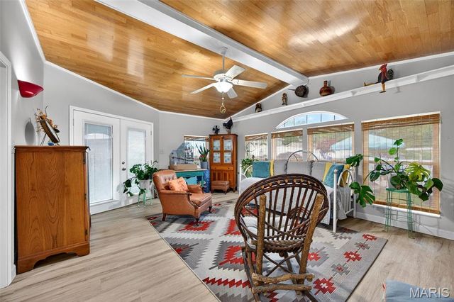 1422 Cobblestone Drive, St Charles, MO 63304