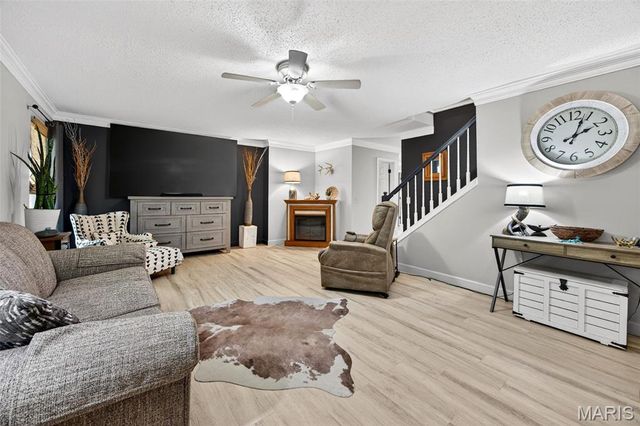 1422 Cobblestone Drive, St Charles, MO 63304