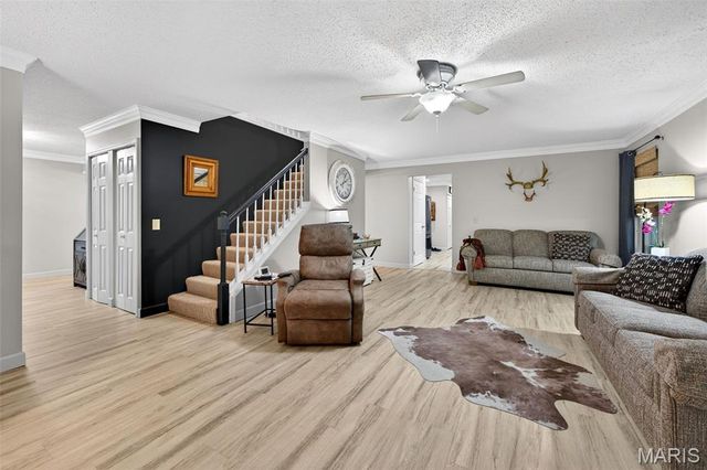 1422 Cobblestone Drive, St Charles, MO 63304