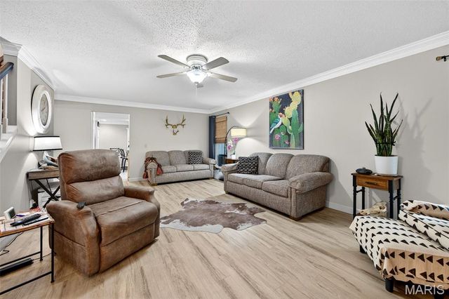 1422 Cobblestone Drive, St Charles, MO 63304