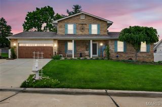 1422 Cobblestone Drive, St Charles, MO 63304