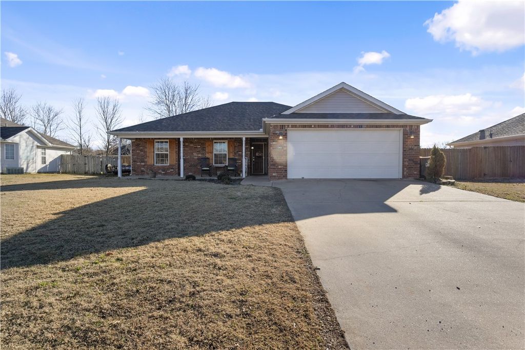 1343 Fox Trail Drive, Elkins, AR 72727