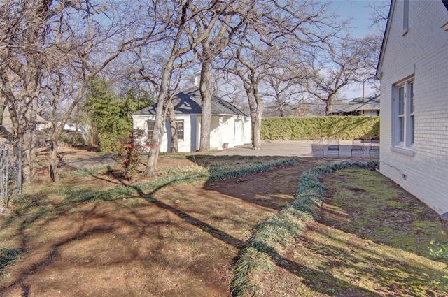 808 Elm Street, Graham, TX 76450