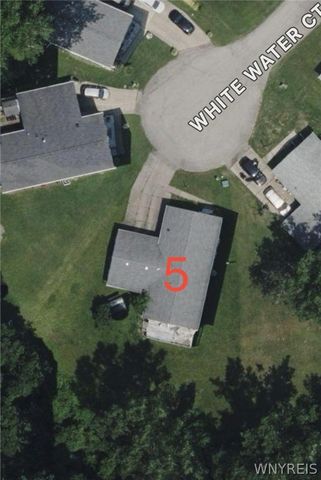 5 White Water Court, Hamburg, NY 14075