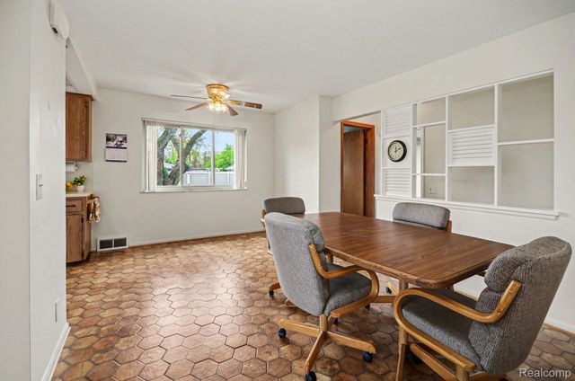 27515 Palomino Drive, Warren, MI 48093