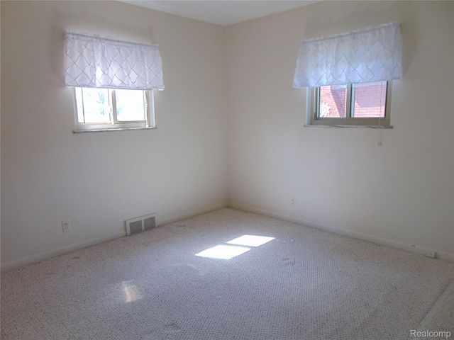 27515 Palomino Drive, Warren, MI 48093