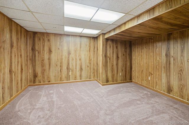 27515 Palomino Drive, Warren, MI 48093