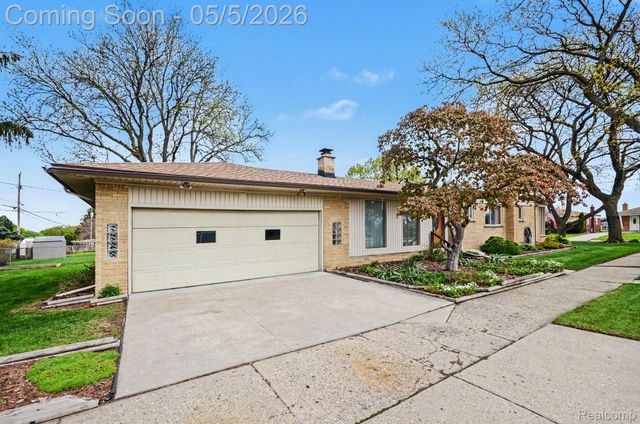 27515 Palomino Drive, Warren, MI 48093