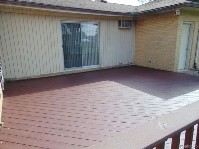 27515 Palomino Drive, Warren, MI 48093