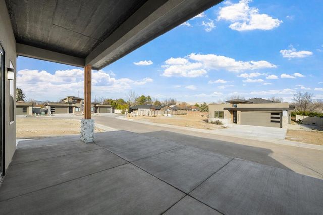 690 Edgecliff Court, Grand Junction, CO 81506