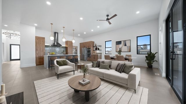 690 Edgecliff Court, Grand Junction, CO 81506