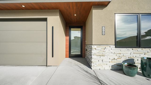 690 Edgecliff Court, Grand Junction, CO 81506