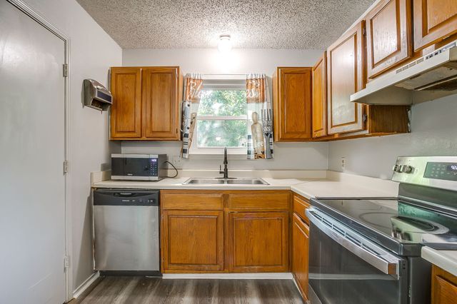 1225 Sandstone Drive, Cleburne, TX 76033