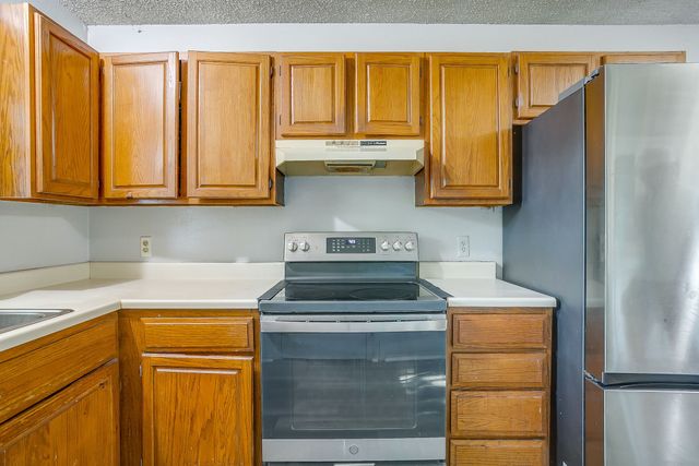 1225 Sandstone Drive, Cleburne, TX 76033