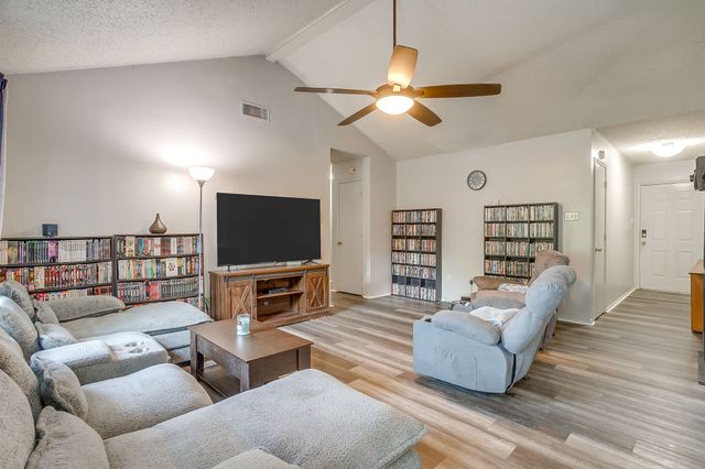 1225 Sandstone Drive, Cleburne, TX 76033