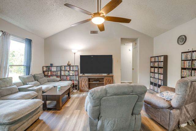 1225 Sandstone Drive, Cleburne, TX 76033