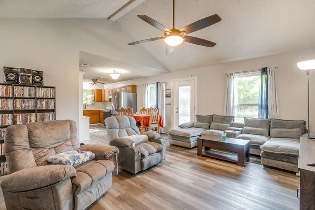 1225 Sandstone Drive, Cleburne, TX 76033