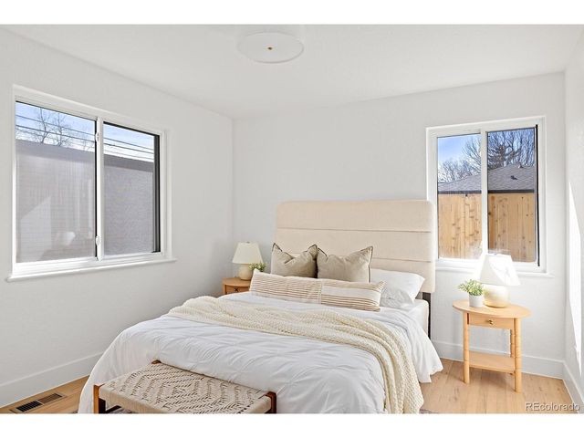 762 Dahlia St, Denver, CO 80220