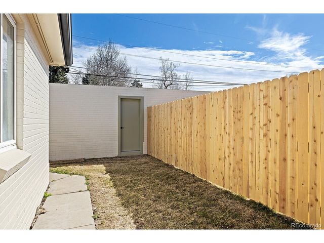 762 Dahlia St, Denver, CO 80220