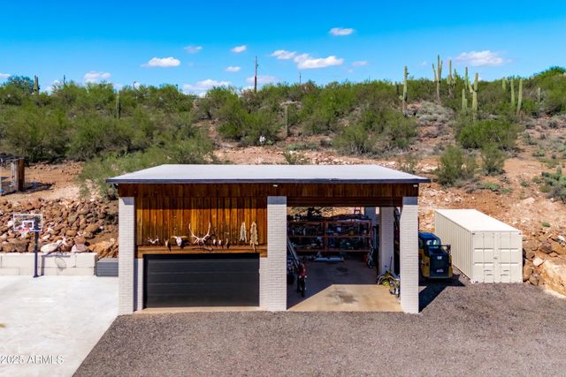 43024 N 24TH Street, New River, AZ 85087