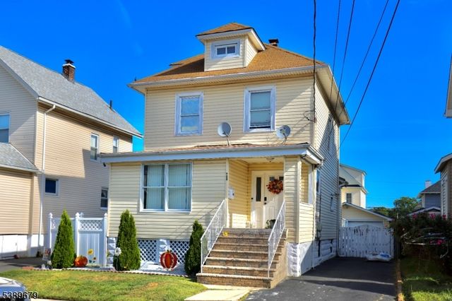 757 Floral Ave, Elizabeth City, NJ 07208