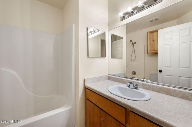 5261 N ROBERT Road, Prescott Valley, AZ 86314