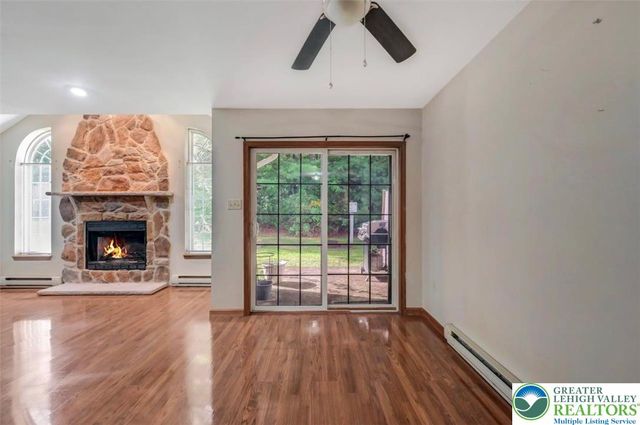 613 Country Acres Court, Chestnuthill Twp, PA 18330