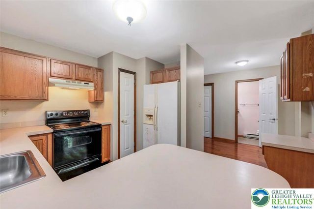613 Country Acres Court, Chestnuthill Twp, PA 18330