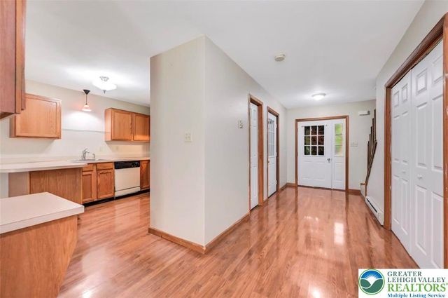 613 Country Acres Court, Chestnuthill Twp, PA 18330