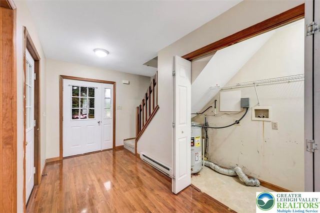 613 Country Acres Court, Chestnuthill Twp, PA 18330