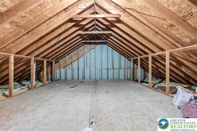 613 Country Acres Court, Chestnuthill Twp, PA 18330