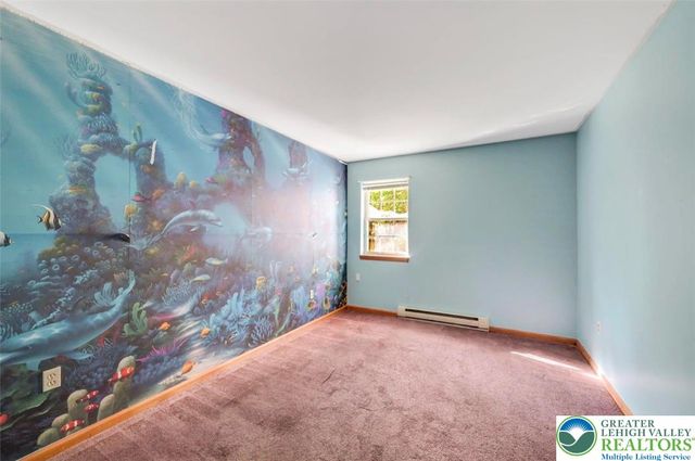 613 Country Acres Court, Chestnuthill Twp, PA 18330