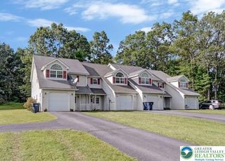613 Country Acres Court, Chestnuthill Twp, PA 18330