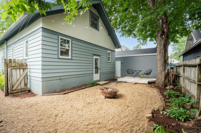 717 2nd Street NW, Rochester, MN 55901