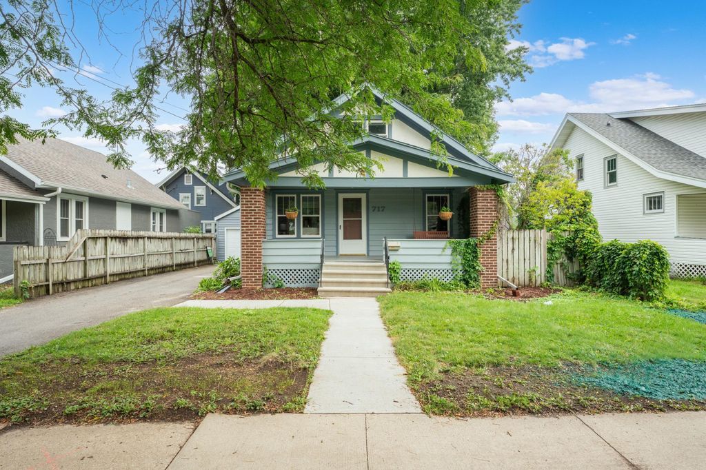 717 2nd Street NW, Rochester, MN 55901