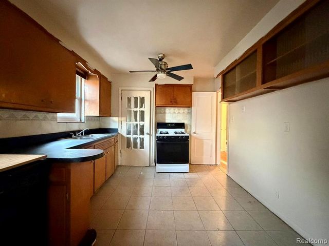 19675 Packard Street, Detroit, MI 48234