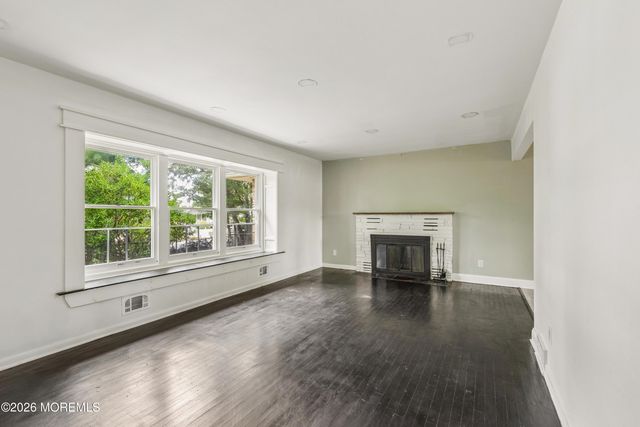 297 Cambourne Drive, Toms River, NJ 08753
