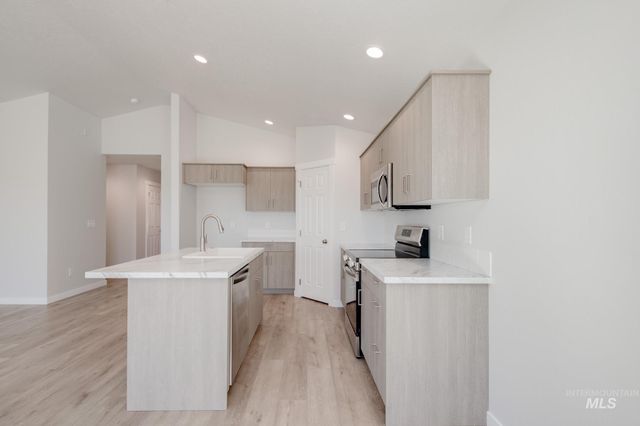 13735 Inman Ct, Caldwell, ID 83607