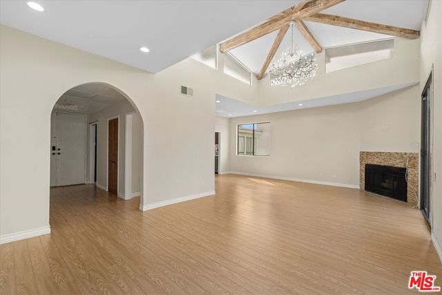 2175 S Beverly Glen Boulevard 406, Los Angeles, CA 90025