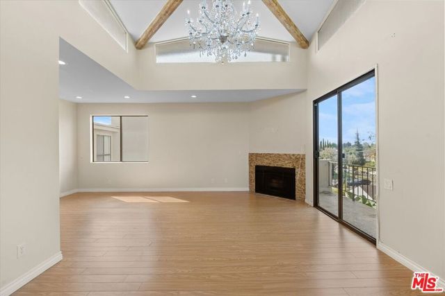 2175 S Beverly Glen Boulevard 406, Los Angeles, CA 90025