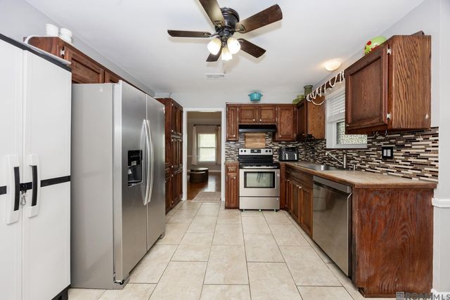 18522 Perkins Oak Rd, Prairieville, LA 70769