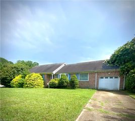 5304 Gale DR, Virginia Beach, VA 23464