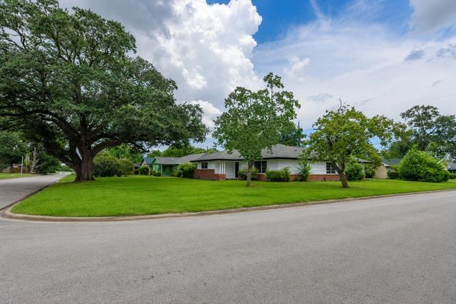 6602 Reed Road, Houston, TX 77087