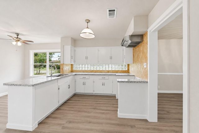 6602 Reed Road, Houston, TX 77087